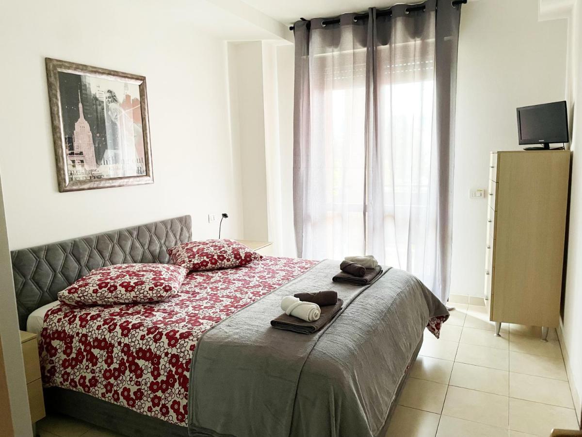 The Cocoon Apartment Ombrone Arezzo Bagian luar foto